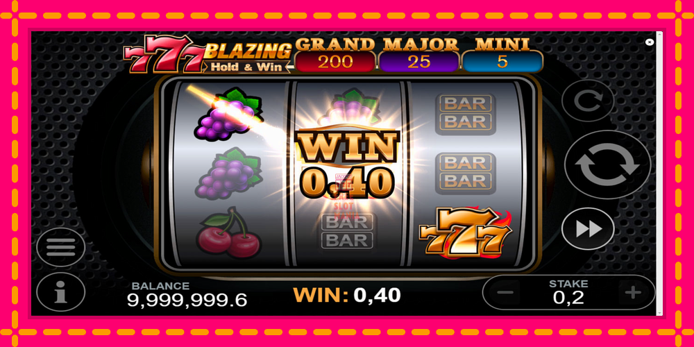 Automat 777 Blazing Hold & Win z jasną grafiką, zdjęcie 2